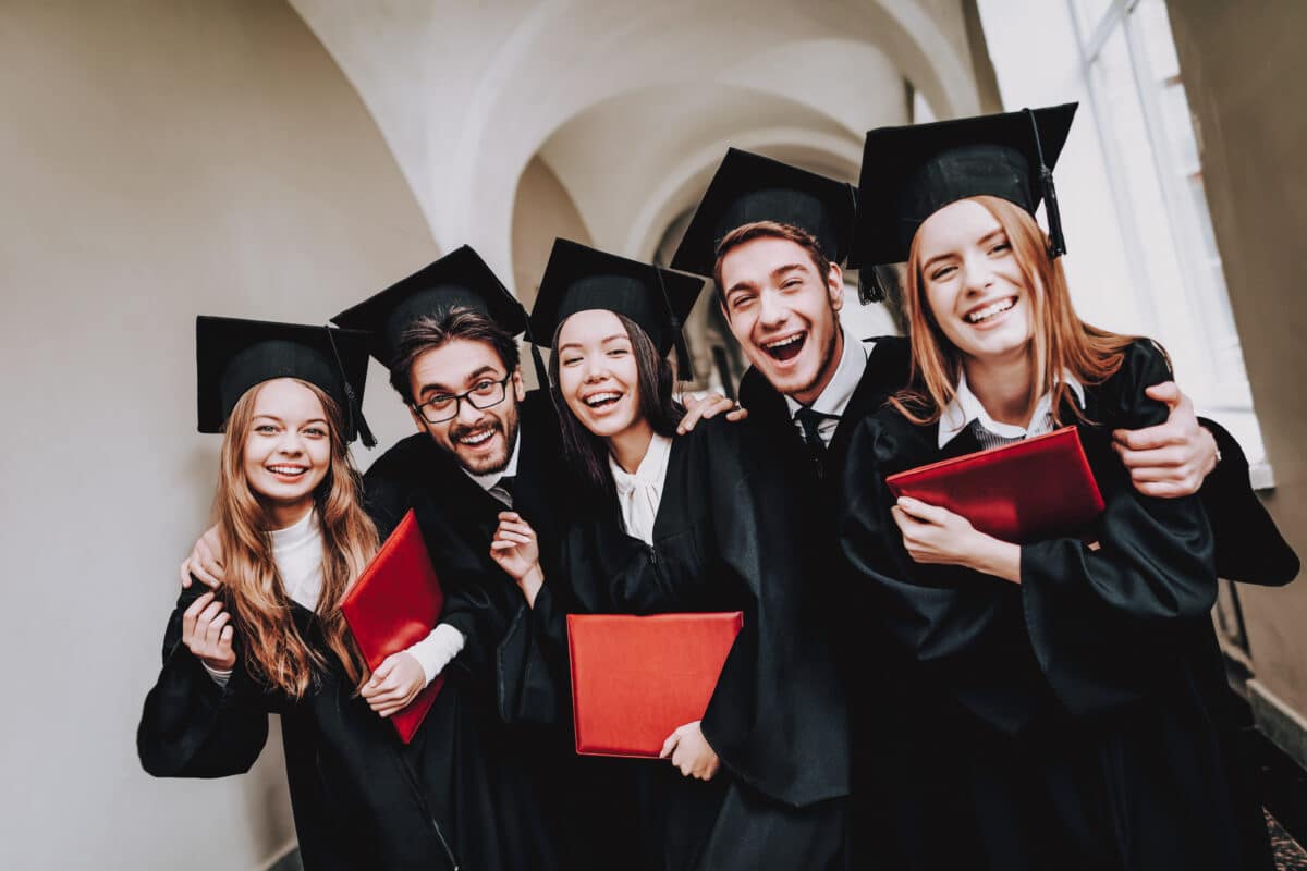 Top 10 Trendy Gifts for Graduation