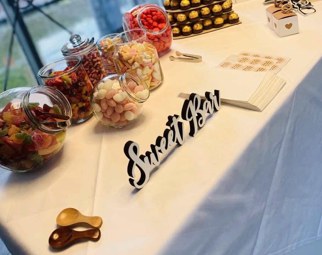 Sweet Bar Graduation Party Ideas for girls