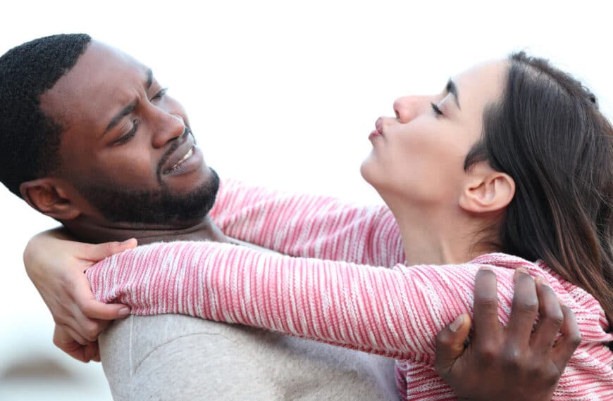 12 Reasons Why Men Ghost Women After a Few Dates