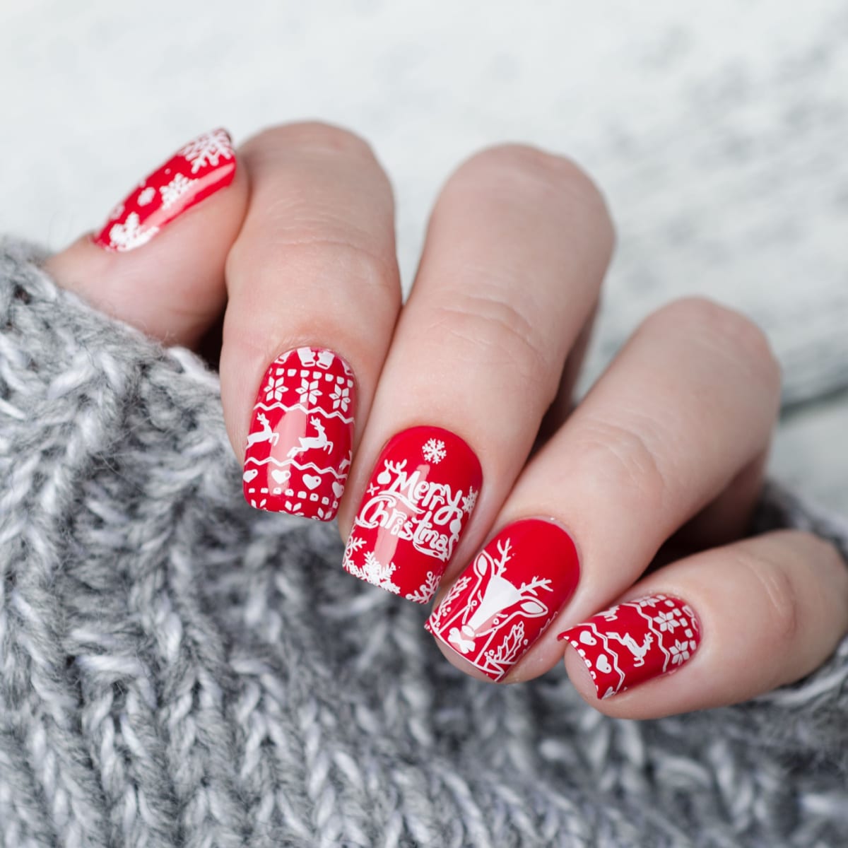 Christmas Nail Designs to Sleigh Your Holiday Look - OnPoint Gift Ideas