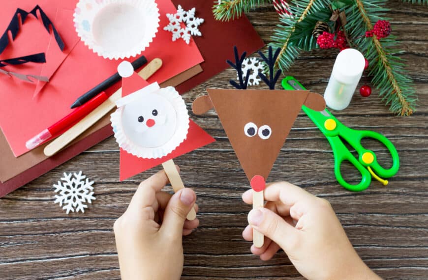 29 Simple Christmas Crafts To Make at Home