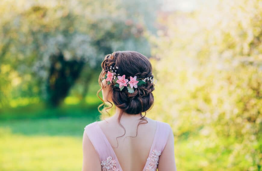 Graduation Hairstyle Ideas for Your Big Day