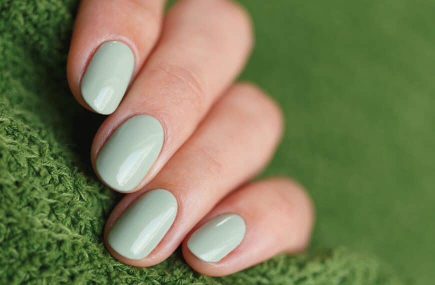 Mint Green Nails: A Fresh Take on Nail Art