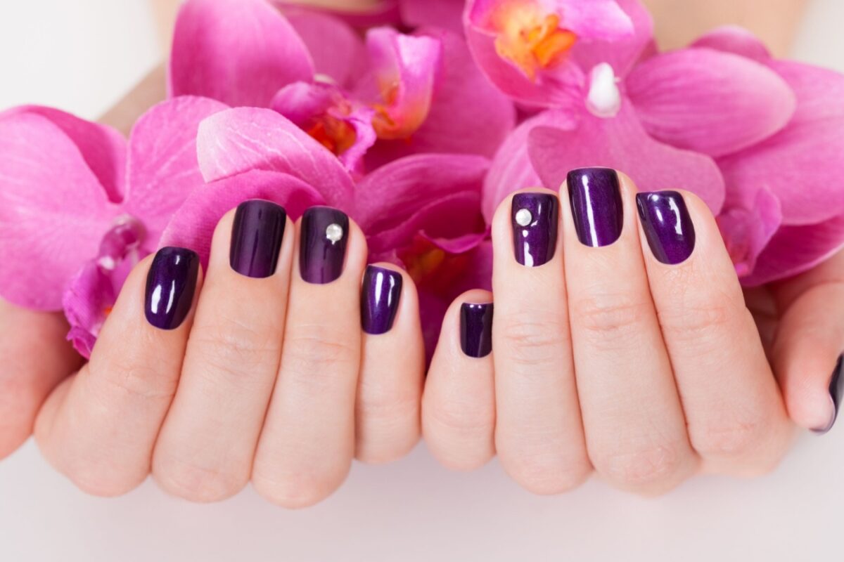 Short Purple Nails: Chic, Playful, and Bold!