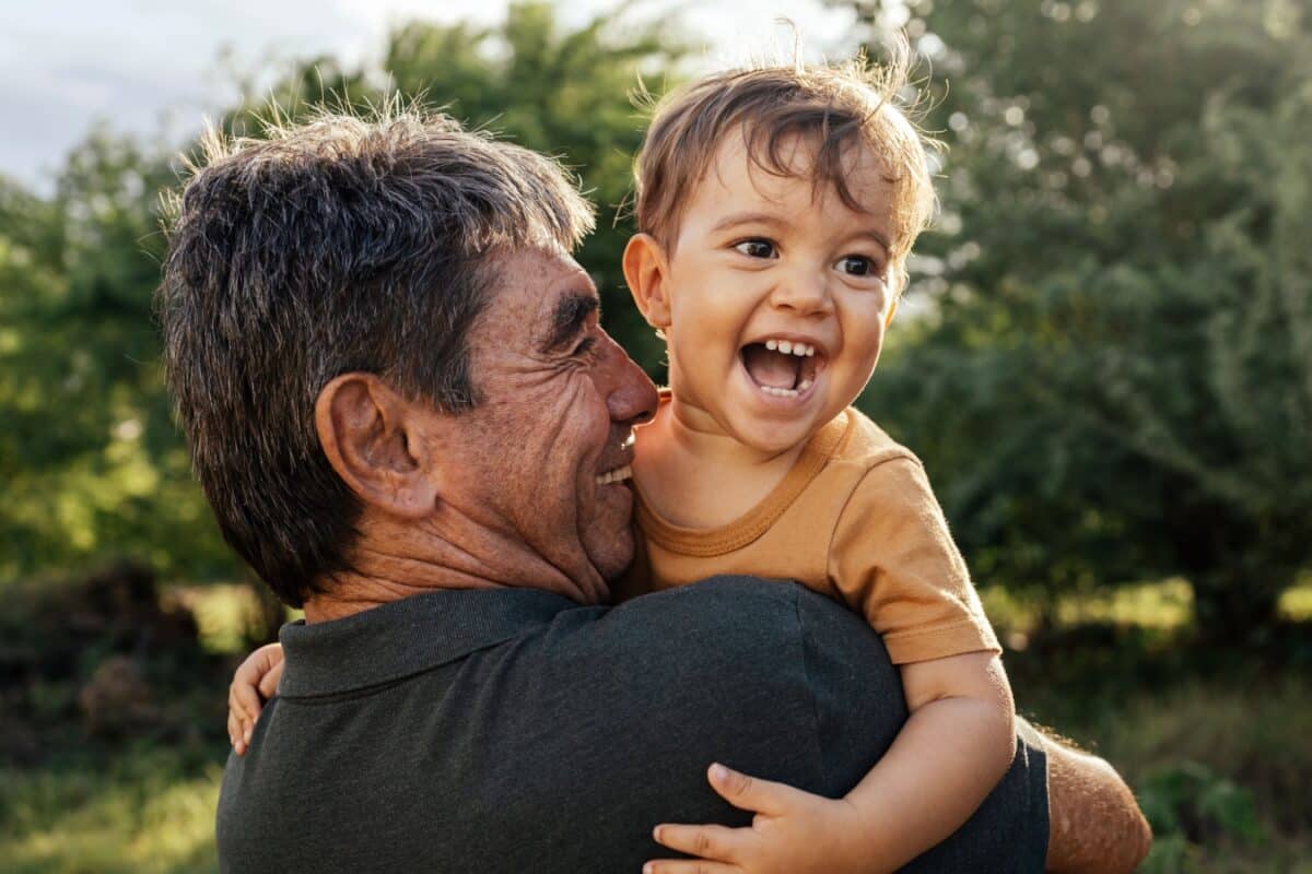 12 Tech-Free Activities for Grandparents and Grandkids to Enjoy Together